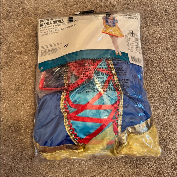 Adult Snow White Costume Size XXL - Picture 9 of 10